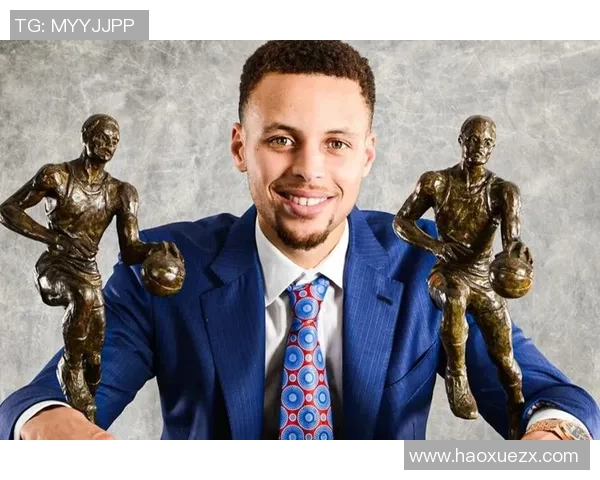 杨姓足球球星的精彩表现与成就解析以及他们在国内外赛场的影响力