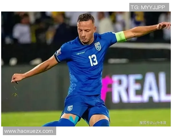 球星们炫酷花式足球英文技巧大比拼精彩瞬间展示